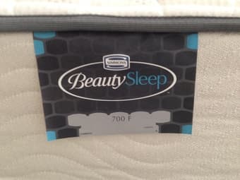 High-quality queen bed set (mattress+box spring+bed frame), only $400 2