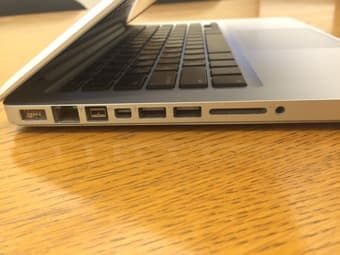 Macbook Pro 13" / 250GB / 4GB / 2.53GHz / 2009 3