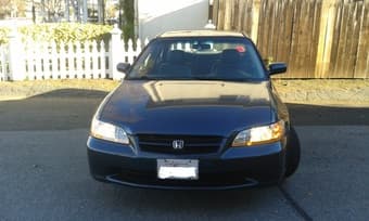 1998 HONDA ACCORD $2100 (AVAILABLE IMMEDIATELY) 1