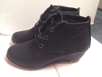 Black Wedges - $30 1