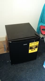 Urgent!! Mini fridge, only 7 weeks and a half of use $60 1