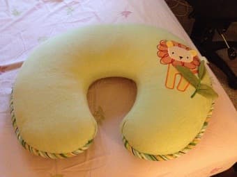 [Kid items sale]Baby car seat, crib+mattress, nursing pillow, bouncer 3