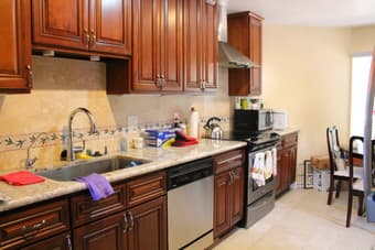 Charming 2-story 2 bd, 2.5 ba townhouse 10 mins from Stanford! 2