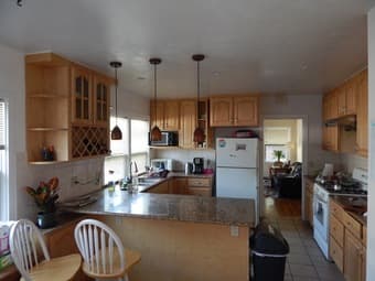 Bedroom in a 3/2 house in Palo Alto, $1400 (Sept. 1st) 2