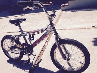 $45 for18" mongoose bicycle for 5-8 years old boy with a90%new helmet 3