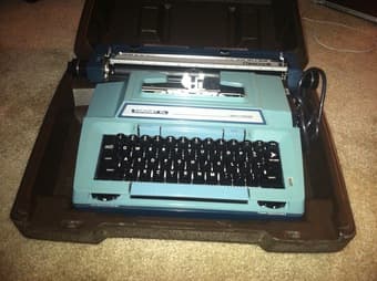 TYPEWRITER FOR SALE 1