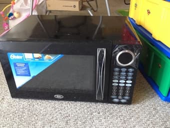 [Moving sale]Microwave, cable modems, Hair Dryer Styler 1