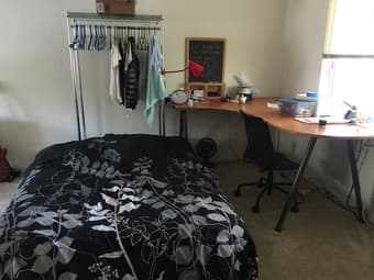 $700/month living room near Stanford campus 1