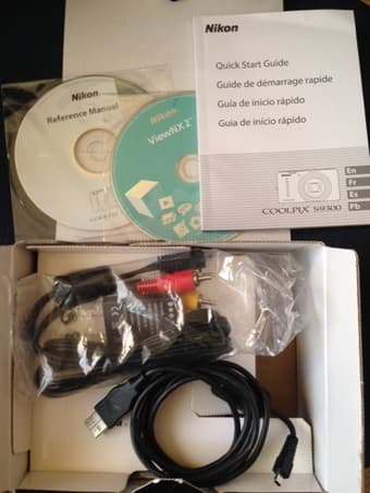 Nikon Coolpix S9300 18x zoom. 16 MP - $100 2