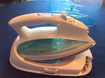 Cordless stainless steel iron set Panasonic in excellent condition 1