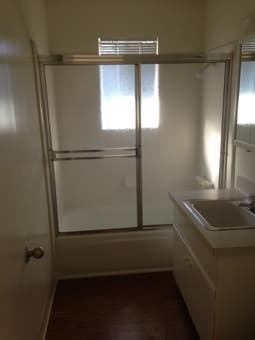 Spacious Living Room in Mountain view near shopping center $850 3