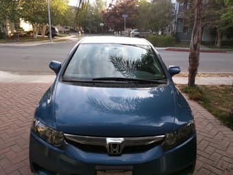 Selling my 2010 honda civic with standard Civic LX package 1