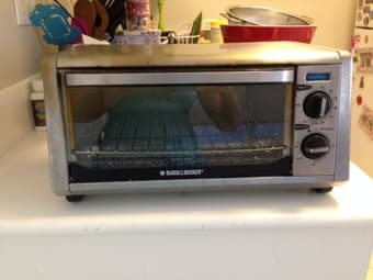 Free Toaster And Ikea desk and lamp for sale  (you must pick up) 3