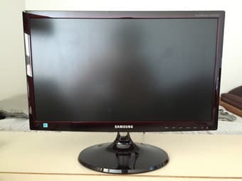 Moving Sale: SAMSUNG monitor, iron and board, and other stuffs 1