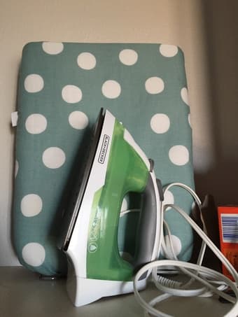 Moving Sale: SAMSUNG monitor, iron and board, and other stuffs 2