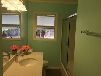 2 bedrooms for rent in a 3BR house in East Palo Alto $900 - $1000/m 3