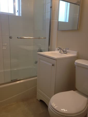 1 room in a beautifully remodeled 2BR apartment in Redwood City $1,300 3