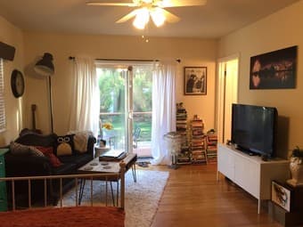 Large master bdr w/ private bath - $1,800 Menlo Park 1