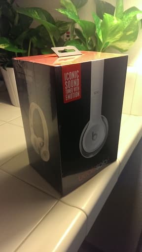 beats solo2 headphones (gloss white) - $150 1