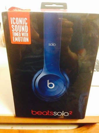 Beats solo 2 Wireless headphones 1