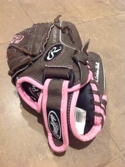 Child's softball glove 1
