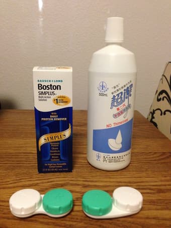 Contacts lenses solution and cases 1