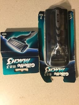 CK men's fragrance and razor blades 3