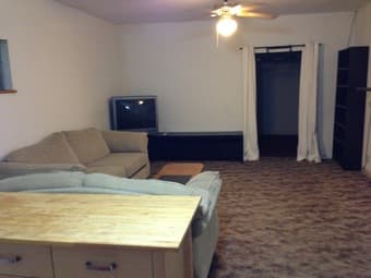 $1400 1 bedroom,1 bath util included. 1600sqft in East Palo Alto 1
