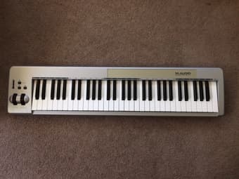 M-Audio Keystation 61ES 61-Key USB MIDI Keyboard Controller $90 1