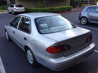 TOYOTA COROLLA CE 1999 WITH CLEAN TITLE ONLY $3200 2