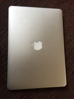 Macbook Air Late 2010 13" $550 1