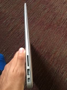 Macbook Air Late 2010 13" $550 2
