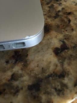 Macbook Air 13" 1.3 GHZ intel i5 (Sep 2013) - $500 3
