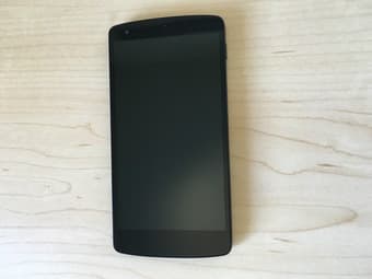 Nexus 5;excellent condition, brand new charger, original bumper - $160 1