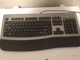 Desktop keyboard with wrist rest - $10 1