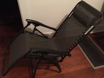 Zero Gravity Recliner Chair $20 1