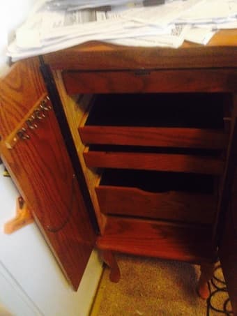 Wood jewelery cabinet $10 3