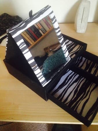 Jewelery box $5 2
