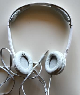 Sennheiser PX200, Foldable stereo Headphones with carrying case - $30 1