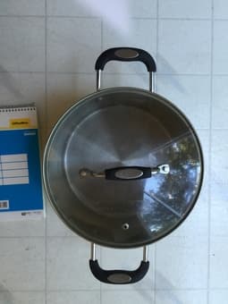 For sale:ONEIDA Pot($20) 炖锅，电炉烤箱均可用 1