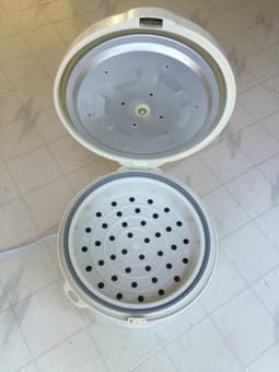 For sale：pan($15), Rice cooker($15) 2