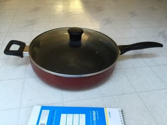 For sale：pan($15), Rice cooker($15) 3