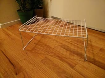 Ideal for optimizing space: wire shelf - $5 instead of 10 ! 1