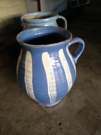 Set of two vintage ceramic pitchers 2