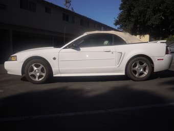 2004 Mustang Convertible - $ 3500 1