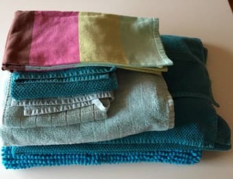 Moving sale: Bathroom Textiles(bath towels & mat,kitchen towel) -$15 1