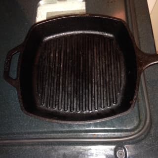 Cast iron grill pan $10 obo - $10 1