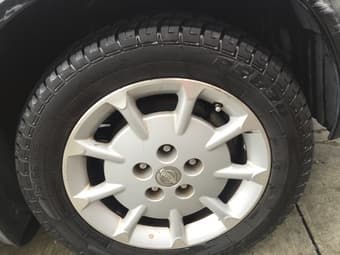 2000 Nissan  3300$ (obo)  clean title  excellent status 3