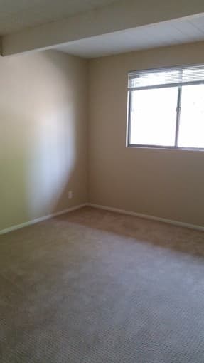 Private bedroom and bathroom for rent in Eichler house in Palo Alto 2