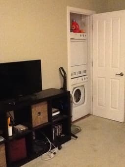 One Bed in 2B/1Ba Short Term Sublet (11/15 - 12/15) 2